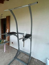 Power Tower per allenamento a corpo libero