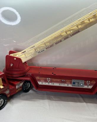 Nylint Hook & Ladder 75 Foot Fire Truck 80cm Die C