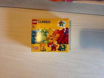 LEGO  classic