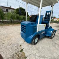 New Holland Seleziona g muletto om 70 per containe