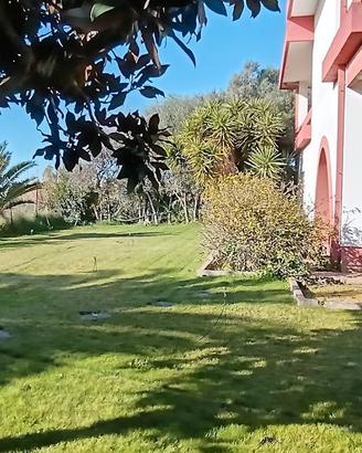 VILLA PADRONALE su due livelli con giardino