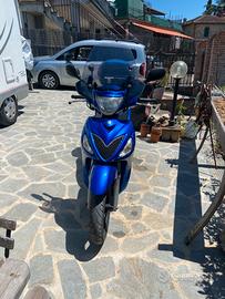 Suzuki sixteen