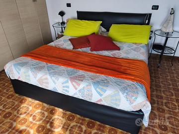 Letto matrimoniale a cassettone