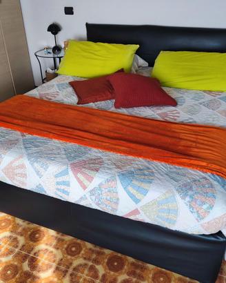 Letto matrimoniale a cassettone