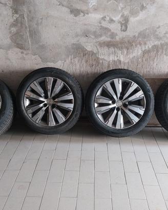 4 pneumatici R17