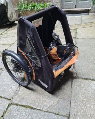 Carrello rimorchio bici portabimbi Add Bike