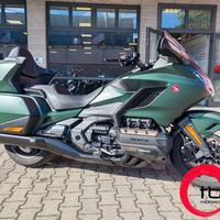 Honda GL 1800 Gold Wing BAGGER DCT TOUR PACK
