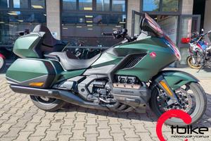 Honda GL 1800 Gold Wing BAGGER DCT TOUR PACK