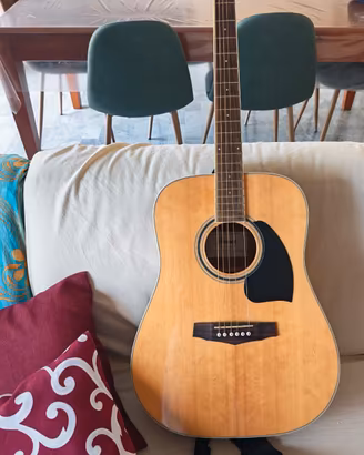 Chitarra acusica Ibanez 