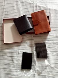 portafoglio e portacarte di credito 