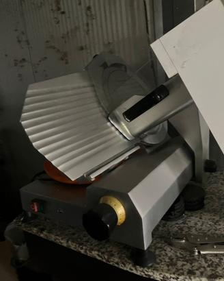 Affettatrice professionale FAC lama 30