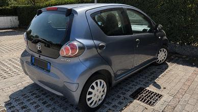 Toyota Aygo I 2009 5p 1.0 FL