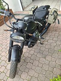 Moto Guzzi V7 Stone