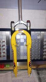 Manitou SX Ti / Marzocchi Bomber Z4 (misura 26)