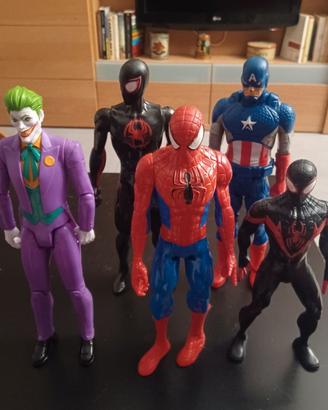 Piccolo lotto 5 action figure MARVEL