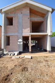 Rif.PCS42E| casa ind. montebelluna