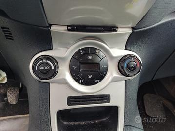 Comandi riscaldamento FORD FIESTA del 2010