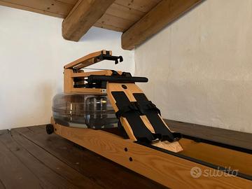 Vogatore ad acqua Waterrower in legno di quercia