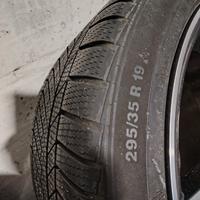 Gomme 235 40 19 CONTINENTAL 295 35 omologa Porsche
