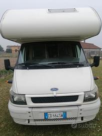 Camper mansardato
