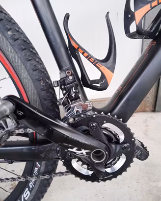  cube front telaio in carbonio