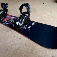 set: snowboard 155 + attacchi 