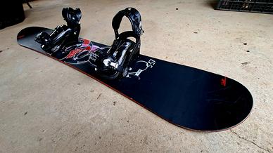 set: snowboard 155 + attacchi 