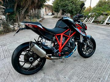 Ktm 1290 super duke r
