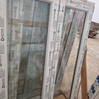 Finestra bianca nuova  in pvc 127x143.5