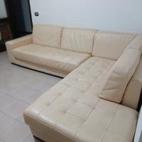 Divano angolare in pelle
