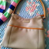 Borsa vintage Benetton dimensioni 30 x 23 cm