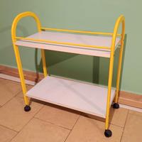 Carrello portaoggetti a tre piani con ruote