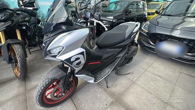 Aprilia SR GT 125 del 2023 USATO
