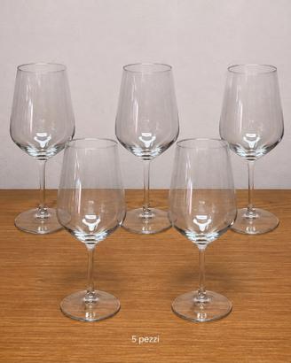 5 calici da vino in vetro trasparente