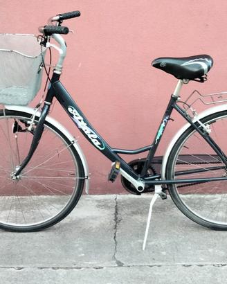 Bici Atala misura 26 con cestino ben tenuta