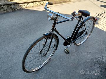 Bicicletta vintage con freni a bacchetta