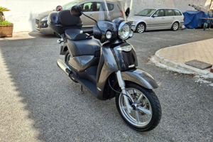 Aprilia scarabeo 250 pari al nuovo