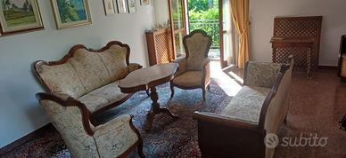 Set da salotto in stile classico in tessuto
