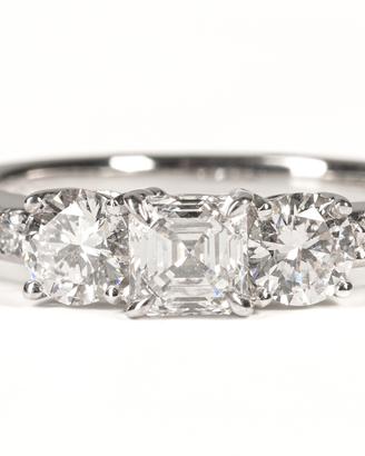 Anello oro e diamanti