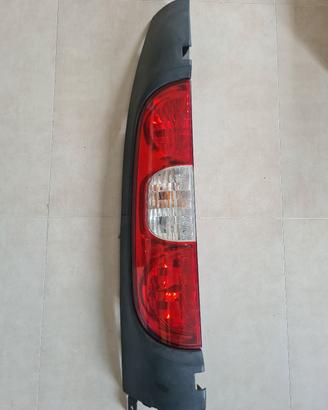 Fanale posteriore Doblo sx 