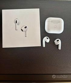 Apple AirPods 3 con custodia Lightning