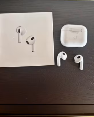 Apple AirPods 3 con custodia Lightning