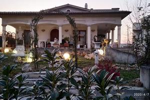 Appartamento incantevole c in villa indipendente