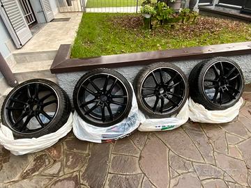 Gomme con cerchi classe a amg