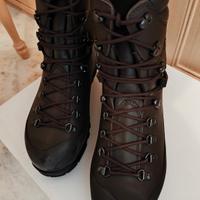 Scarponi montagna ramponabili Vibram mod Esercito