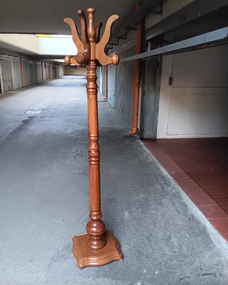 ATTACCAPANNI IN LEGNO