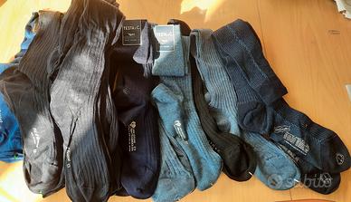 n. 19 Calzini da uomo firmati di qualità 