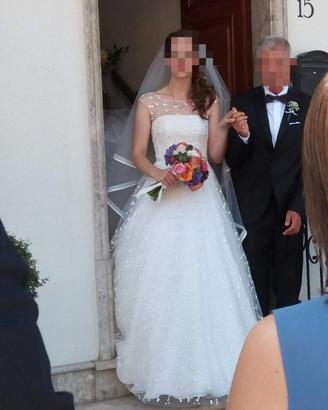 Abito da sposa sartoriale ricamato in filo di seta