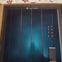 Tavolo nido d'ape per incisione laser