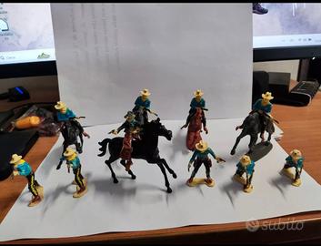 Lotto 10 soldatini cloni Airfix Cowboys 